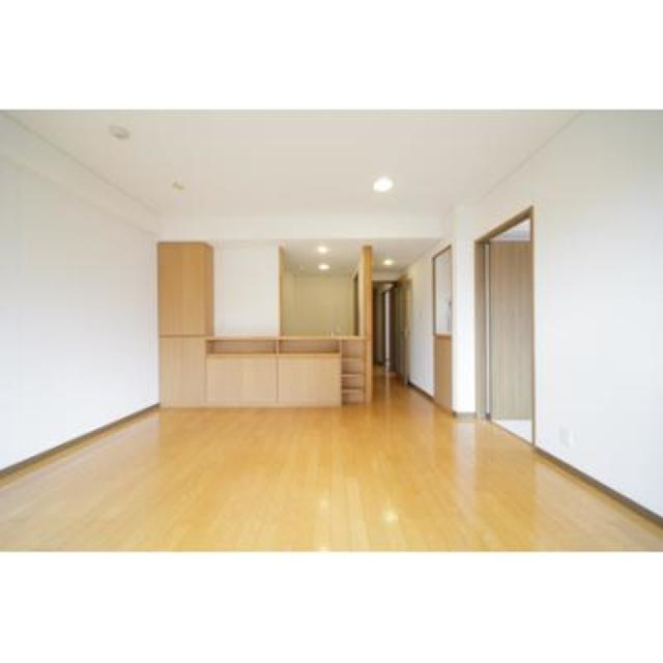 LDKは広々！！※写真は同タイプ住戸です。