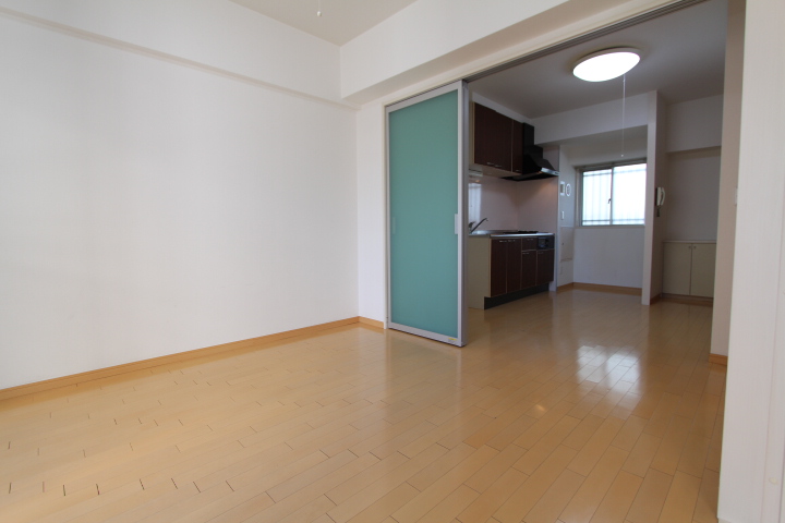 キッチンと分かれています※参考写真