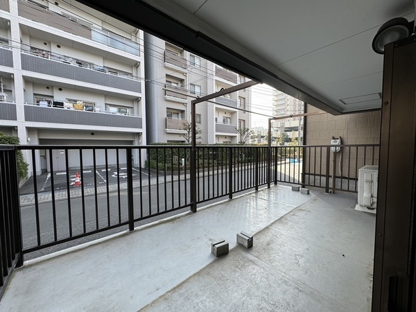 ベランダも広い