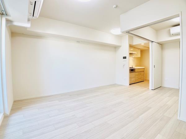 ナチュラルな白い空間