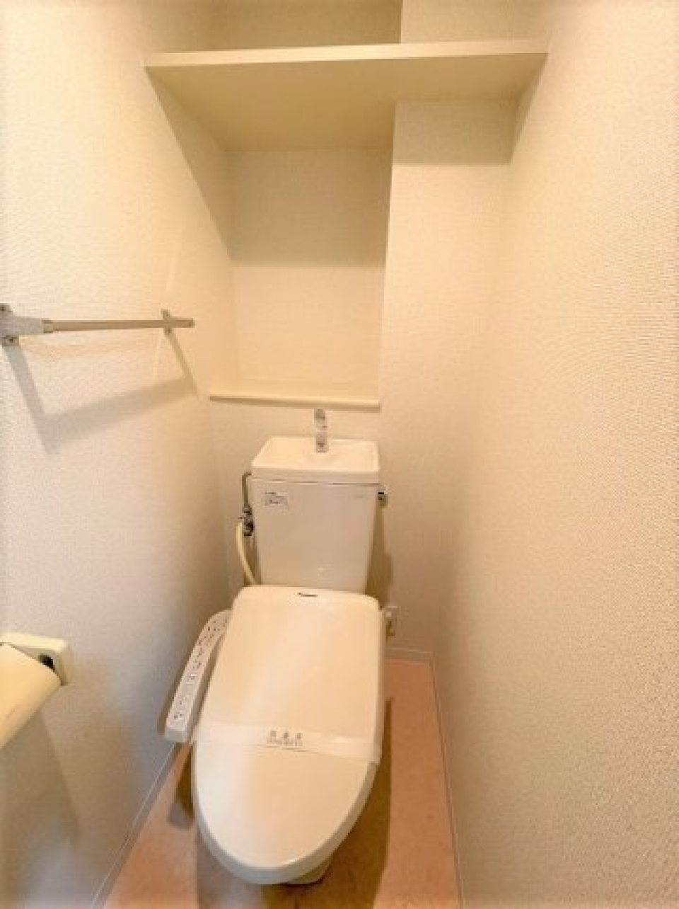シンプルなトイレです。
