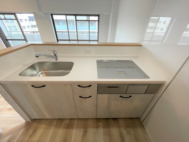 対面キッチンです

※802号室の写真