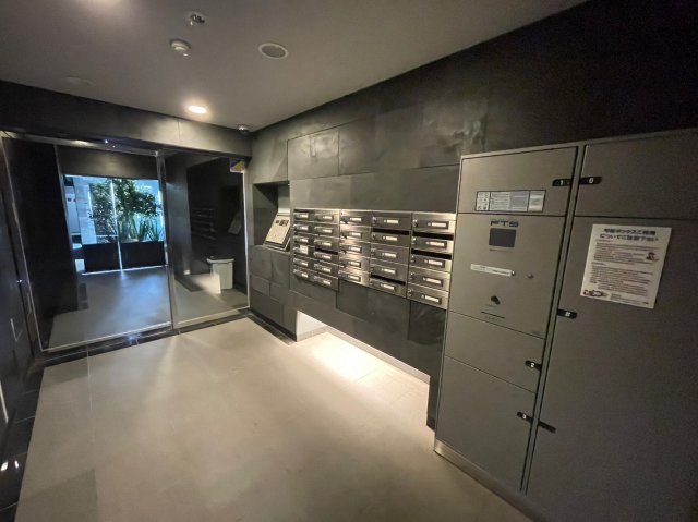 宅配ボックスあります