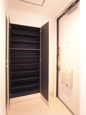 シューズクローゼット付き