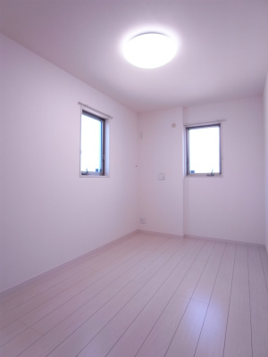 洋室は隣接しています