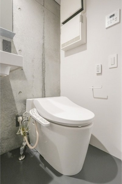 タンクレストイレは扱いやすいですね