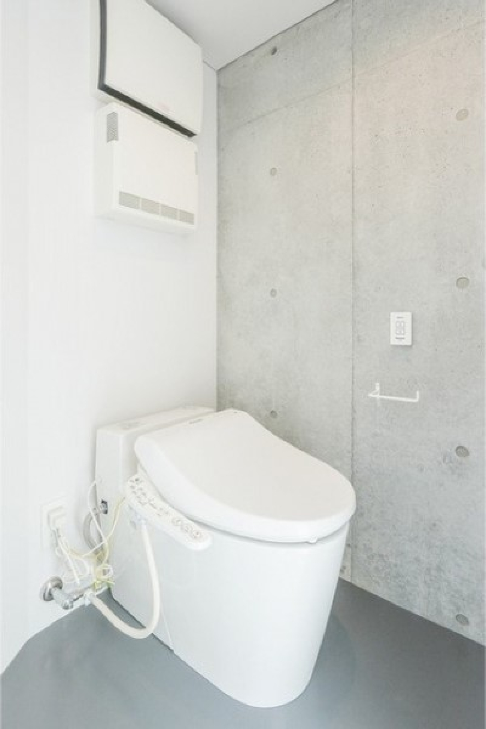 タンクレストイレは扱いやすいですね