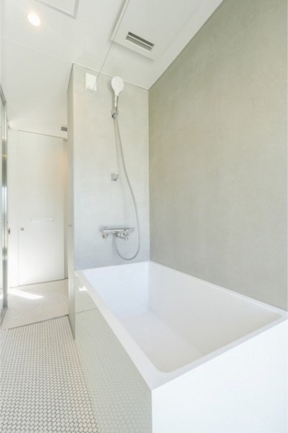 海辺のホテルのようなバスルーム