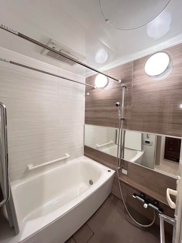 浴室もこの広さ。リラックスできること間違いないです。！