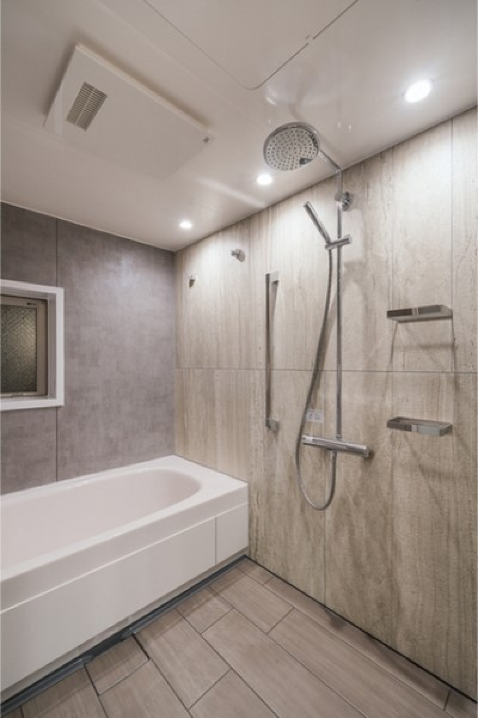 リゾートホテルにあるようなバスルーム