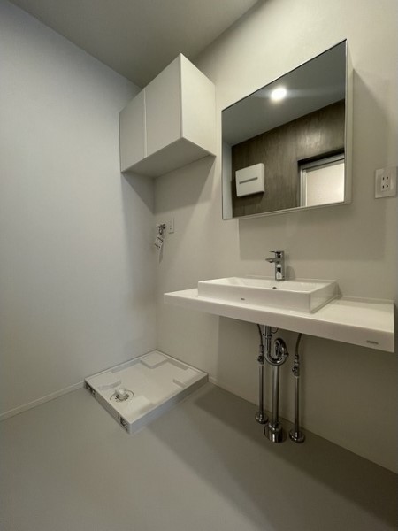 シンプルで掃除がしやすそうな水回り