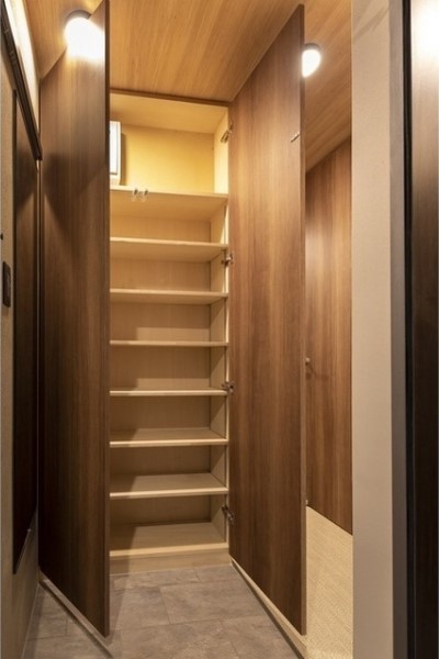 トールタイプのシューズボックスはたっぷりと仕舞えそうです