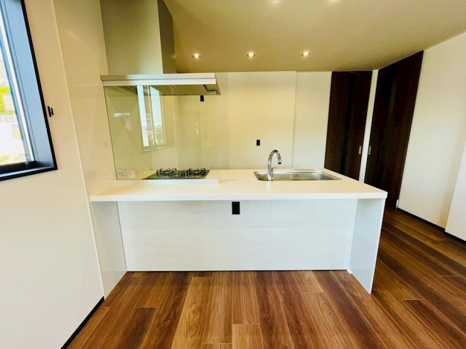 キッチンは人気の対面式。