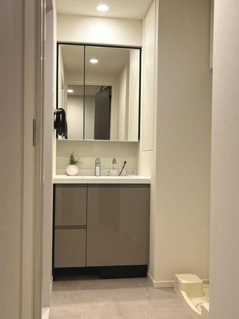 嬉しい独立洗面台。※写真は同タイプ住戸です。