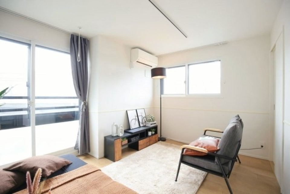 コンパクトシックな暮らしのスタートです。※家具・小物はイメージです（403号室の写真です）