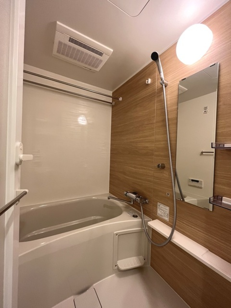 浴室の様子。※写真は同タイプ住戸です。