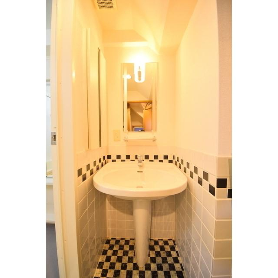 タイルが可愛い洗面所。