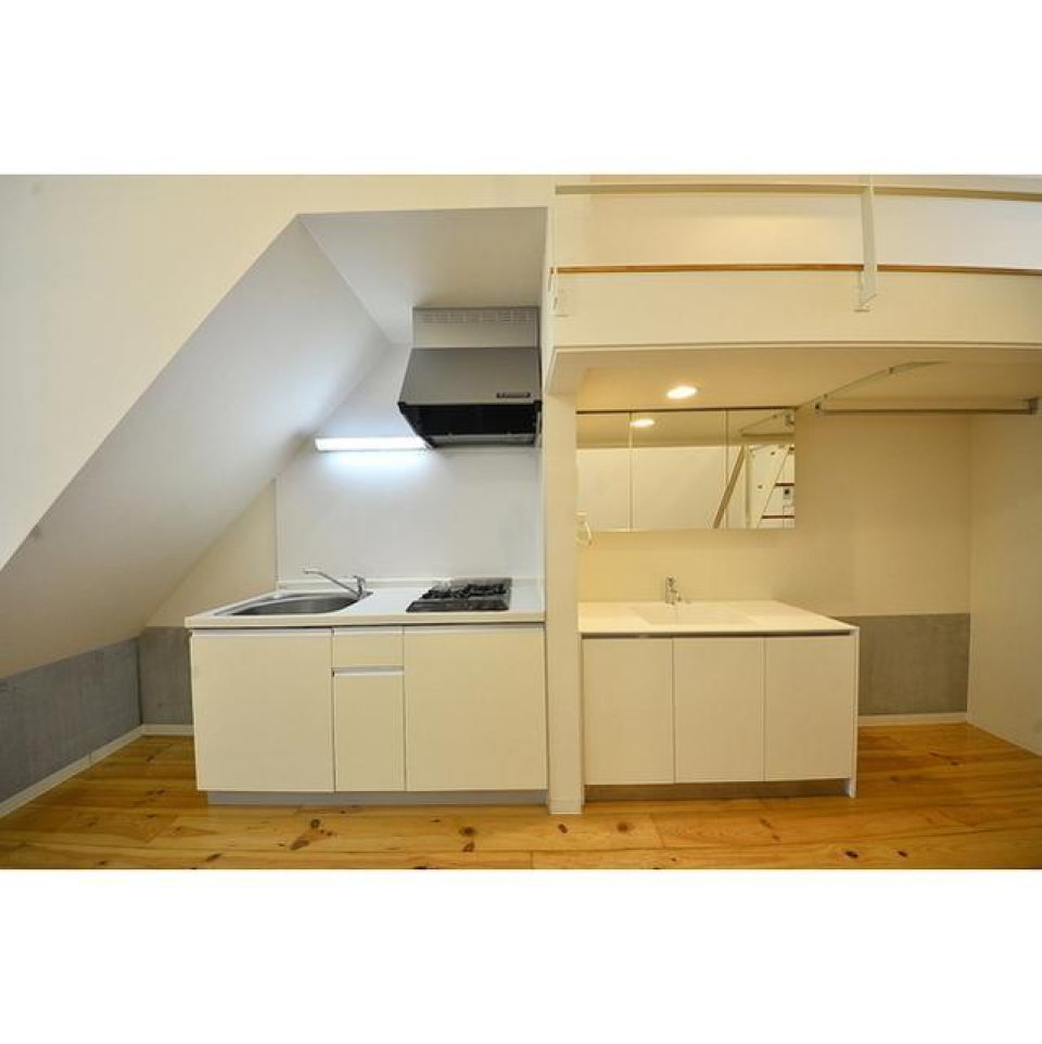 キッチンの様子。２口コンロが導入されているキッチン。