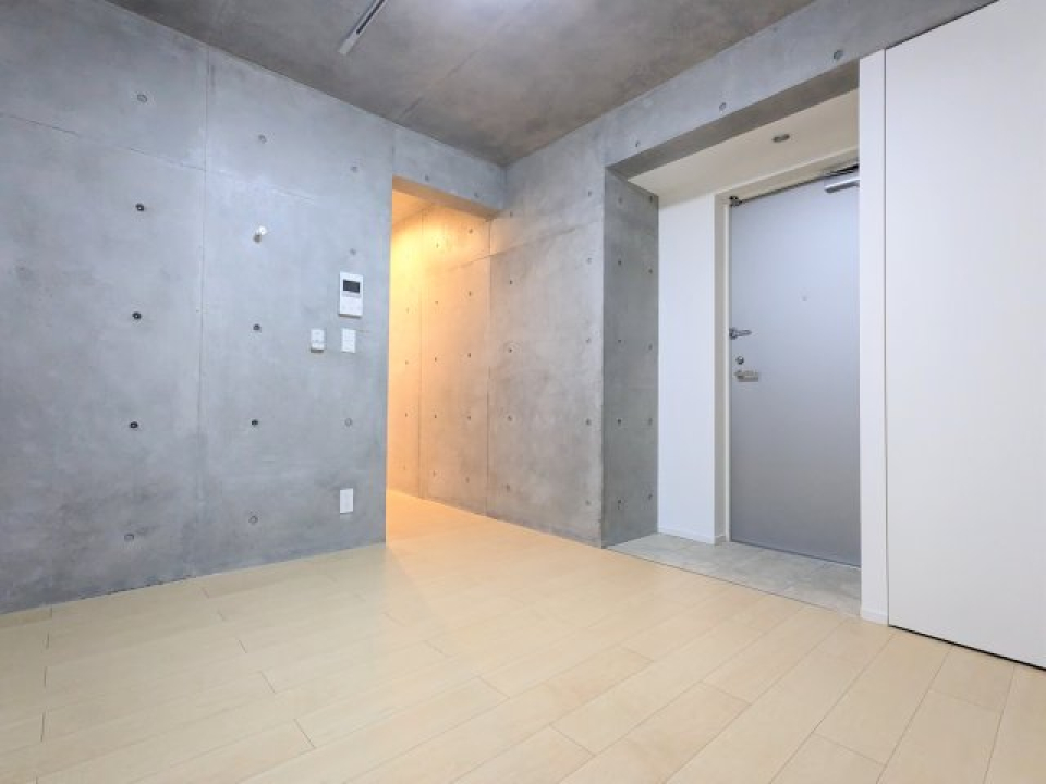 コンクリート張りのお部屋になります。※別号室写真