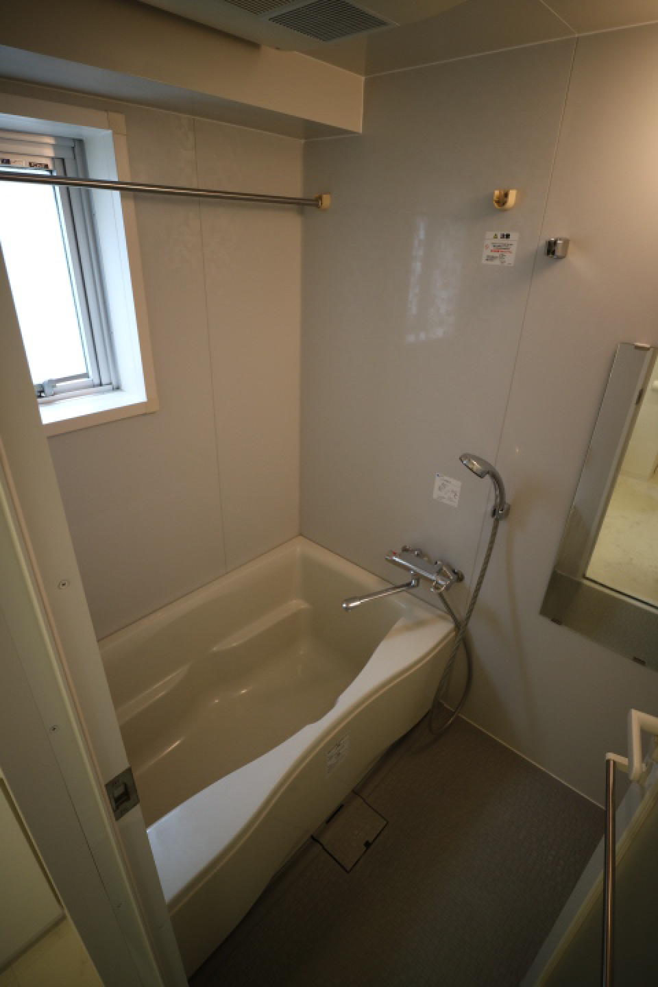 浴室の様子です。