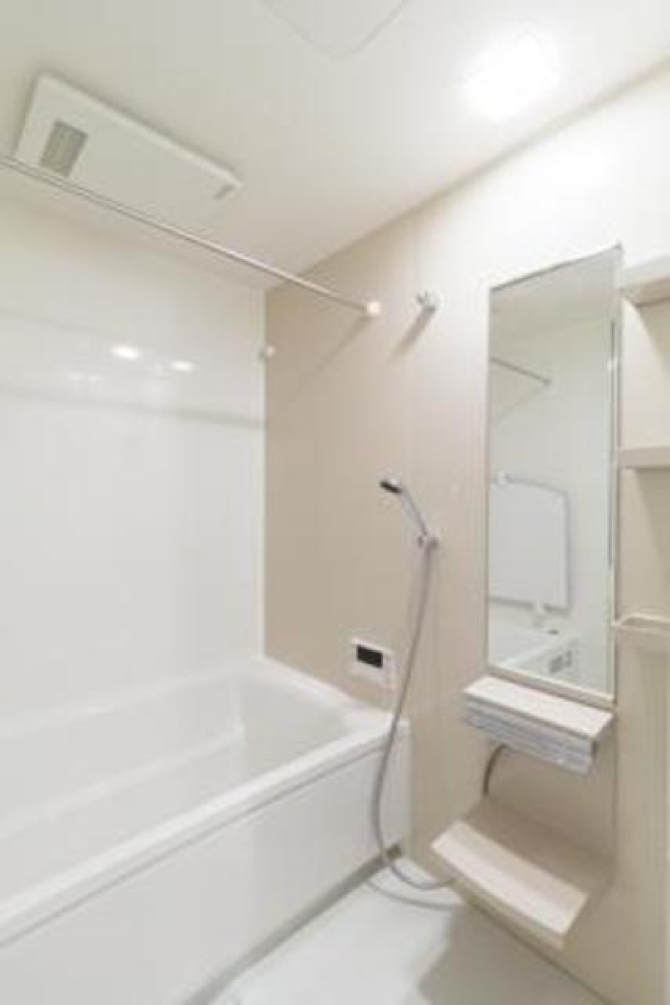 浴室の様子です。※写真は同タイプ住戸です。