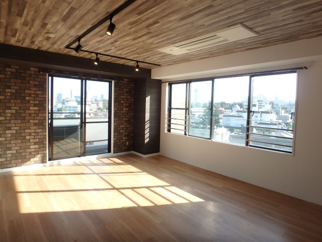 １２．７帖のリビングダイニングです。