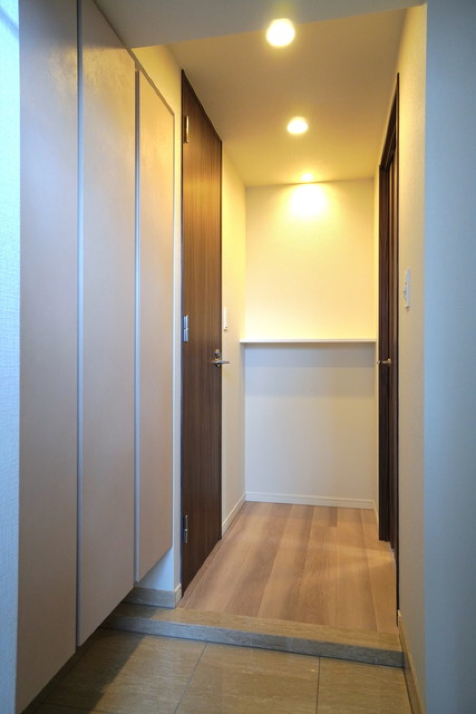 玄関の様子。※写真は同タイプ住戸です。