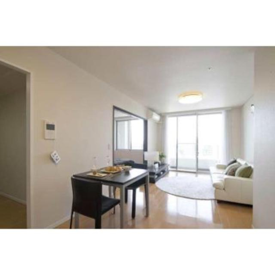 １１．８帖のリビングルームです。※写真は同タイプ住戸です。