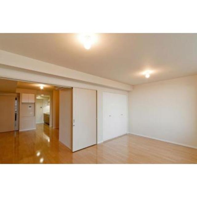 二部屋併せると超広々空間※写真は同タイプ住戸です。