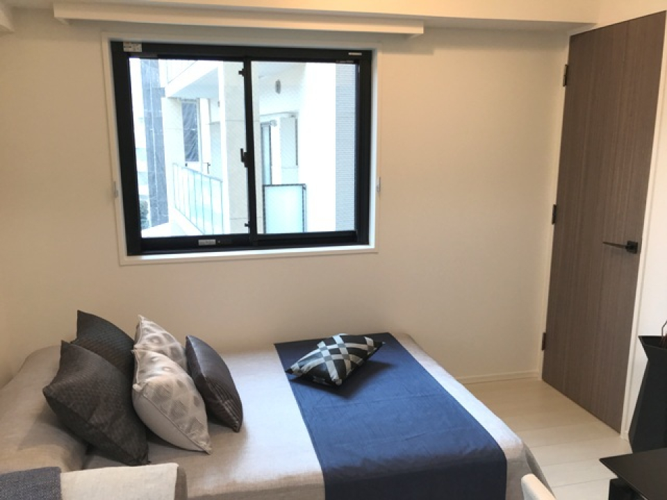 寝室に差し込む朝日で目覚められます※家具はついてきません※写真は同タイプ住戸です。