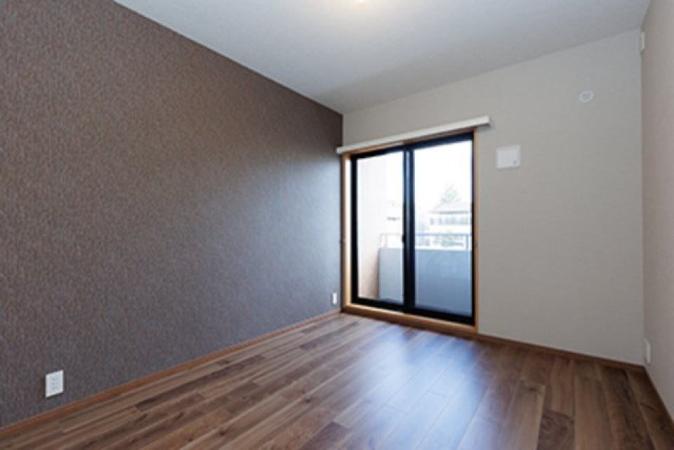 6.2帖の洋室。ベランダあります。※写真は同タイプ住戸です。