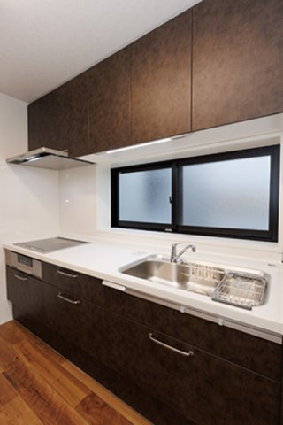 キッチンは広くて使いやすい。IHコンロです。※写真は同タイプ住戸です。