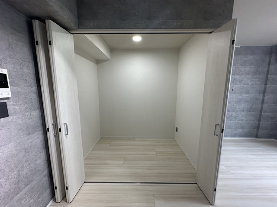 大き目の収納スペースがあります。