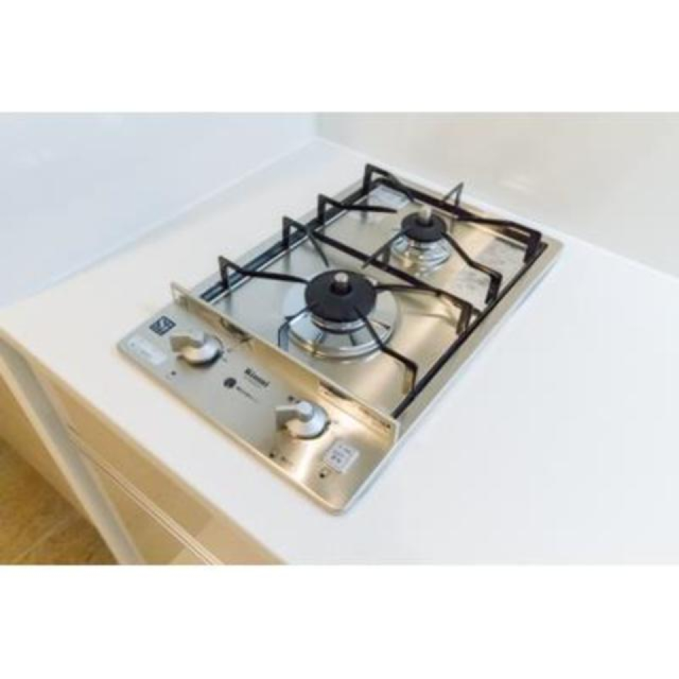 ガスコンロは二口※写真は同タイプ住戸です。