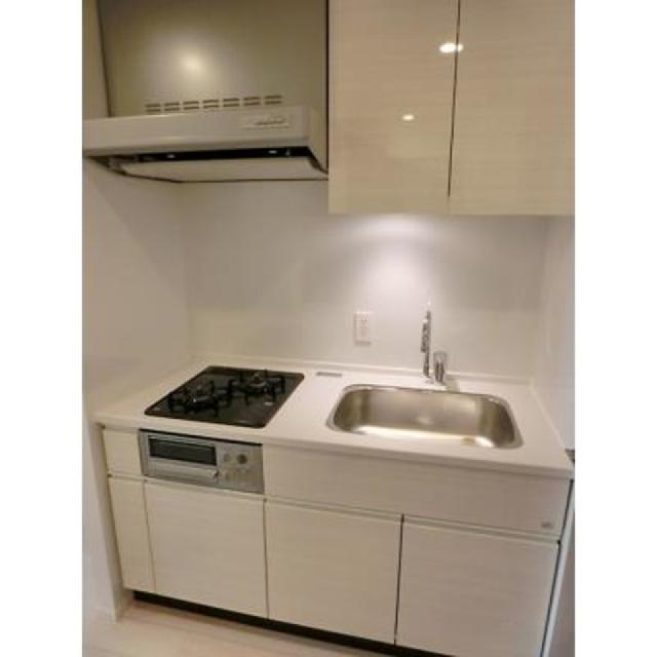 キッチンは真っ白
※写真は同タイプ住戸です。