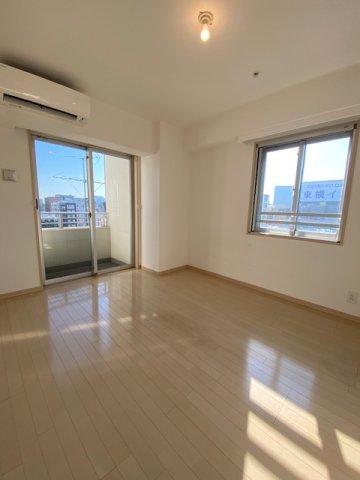 バルコニーへのアクセスも出来ます。※参考写真