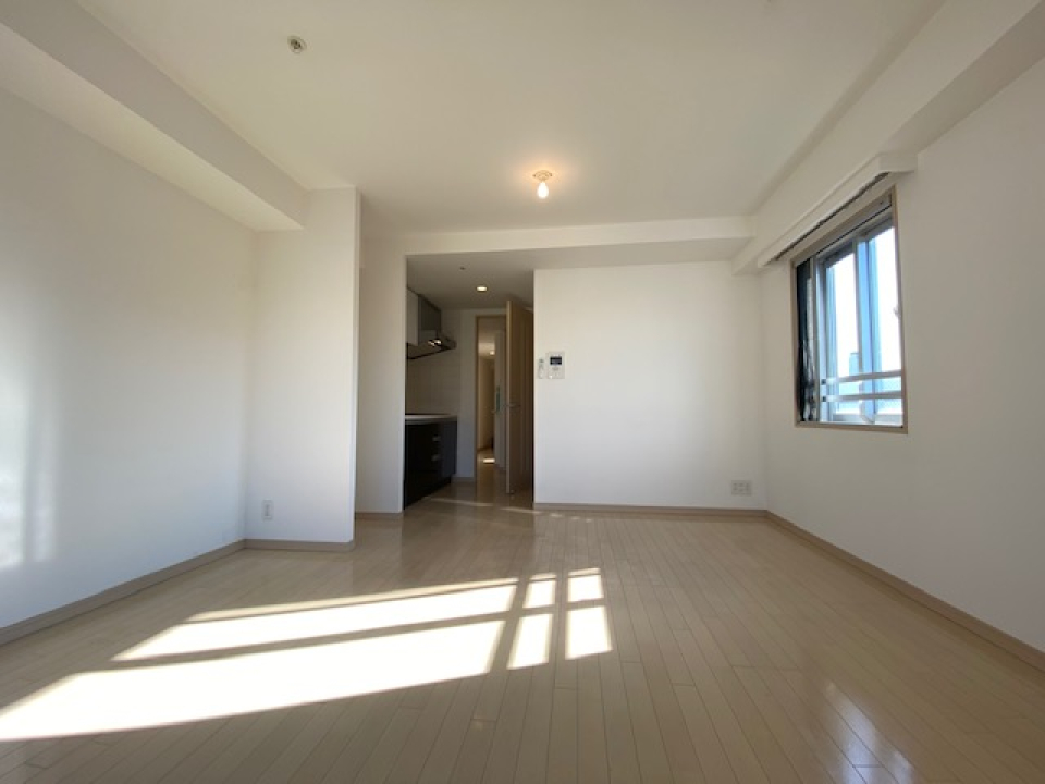 １１．２帖の広々としたLDKです。※参考写真