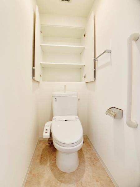 トイレには収納付き