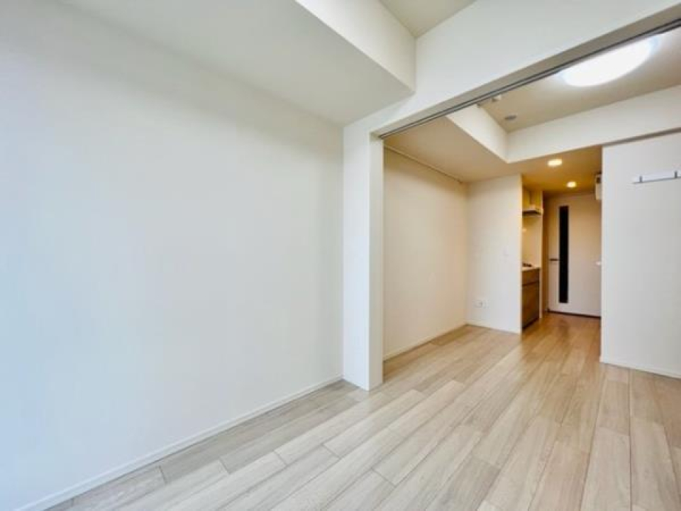 ナチュラルな白い空間