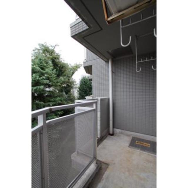 バルコニーへのアクセスができます。※写真は同タイプ住戸です。