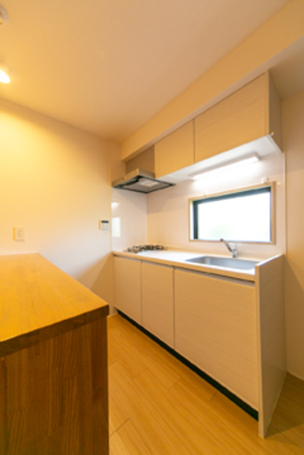 2口コンロのキッチンです。※写真は同タイプ住戸です。