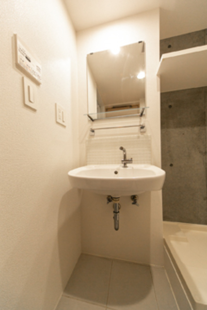 嬉しい独立洗面台。※写真は同タイプ住戸です。