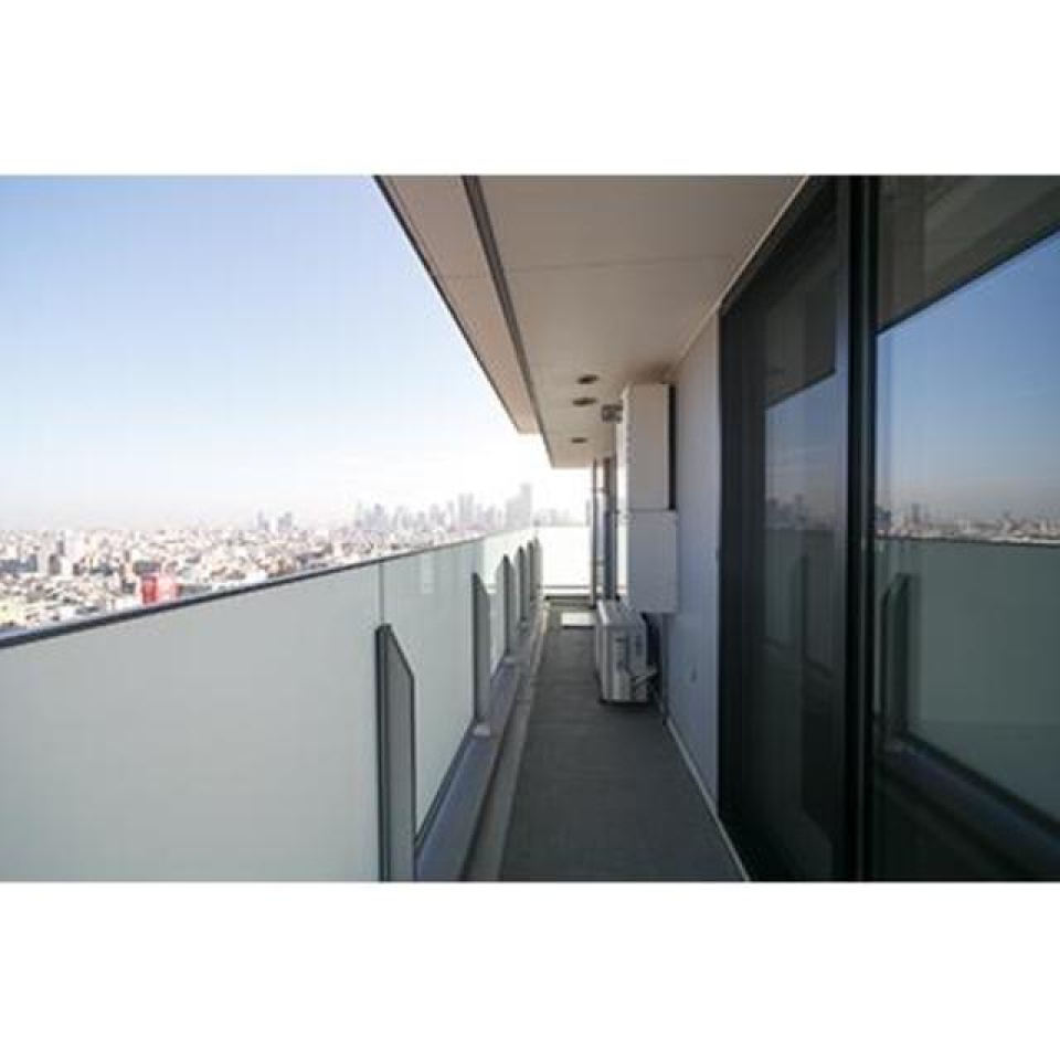 ベランダも広い※写真は同タイプ住戸です。