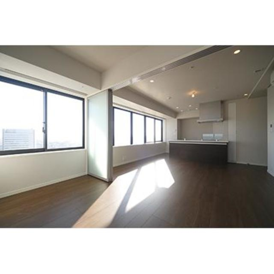 真ん中を扉で区切られます※写真は同タイプ住戸です。