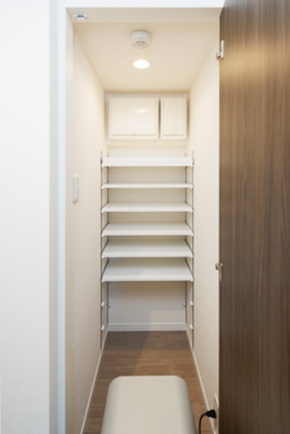 シューズボックスを開けた時の様子。※写真は同タイプ住戸です。