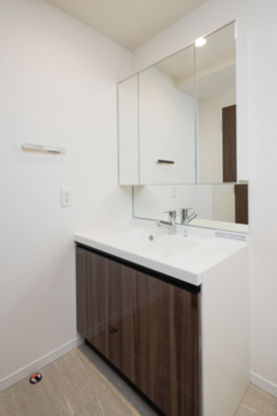 嬉しい独立洗面台。※写真は同タイプ住戸です。