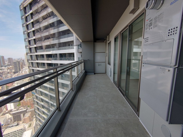 バルコニーの様子。※写真は同タイプ住戸です。