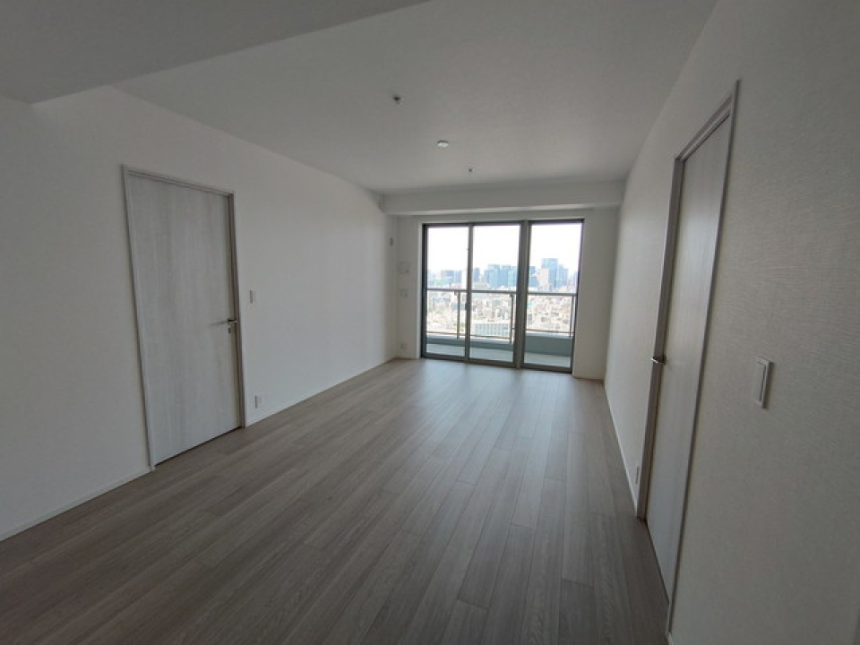 バルコニーへのアクセスも出来ます。※写真は同タイプ住戸です。