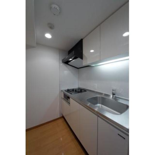 キッチンはシンプル※写真は同タイプ住戸です。