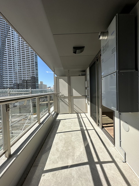 バルコニーの様子。※写真は同タイプ住戸です。